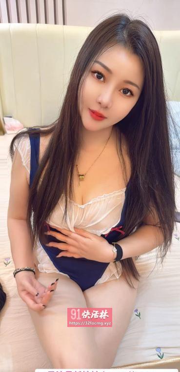 兼职风骚嫩逼御姐