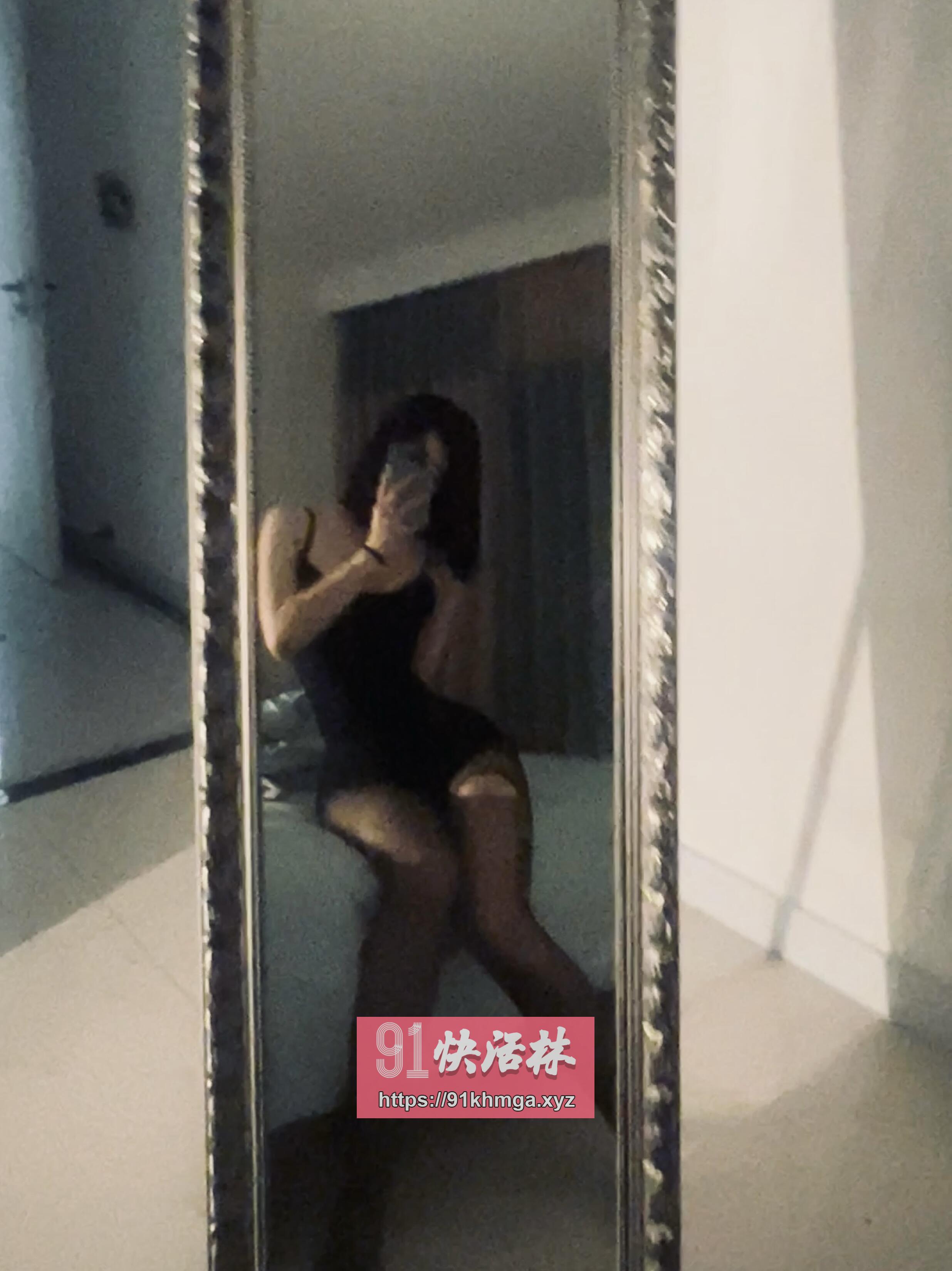 性感小妹小穴很紧