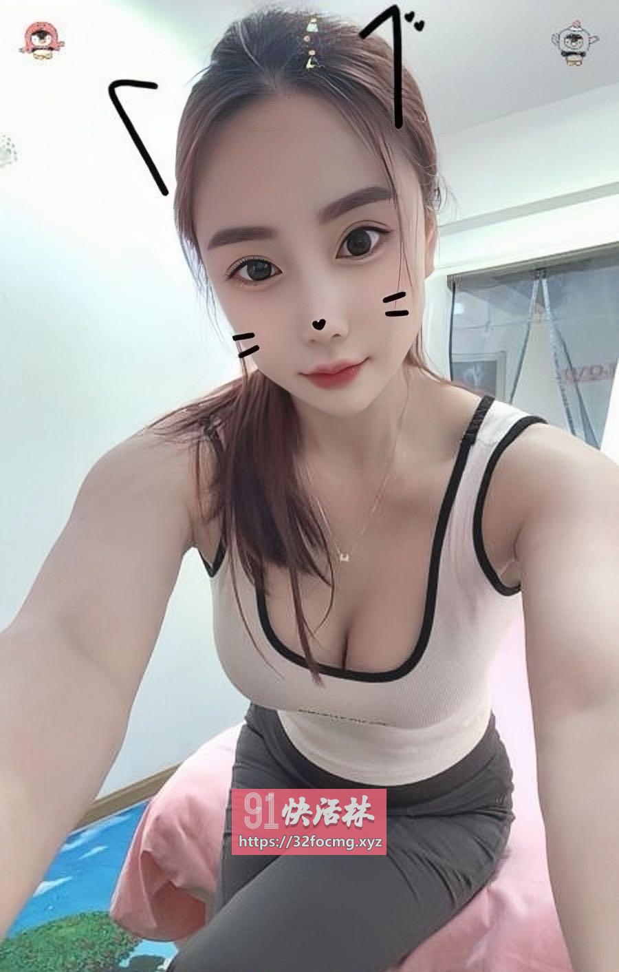 妹子大白兔丰满有料柔软诱人