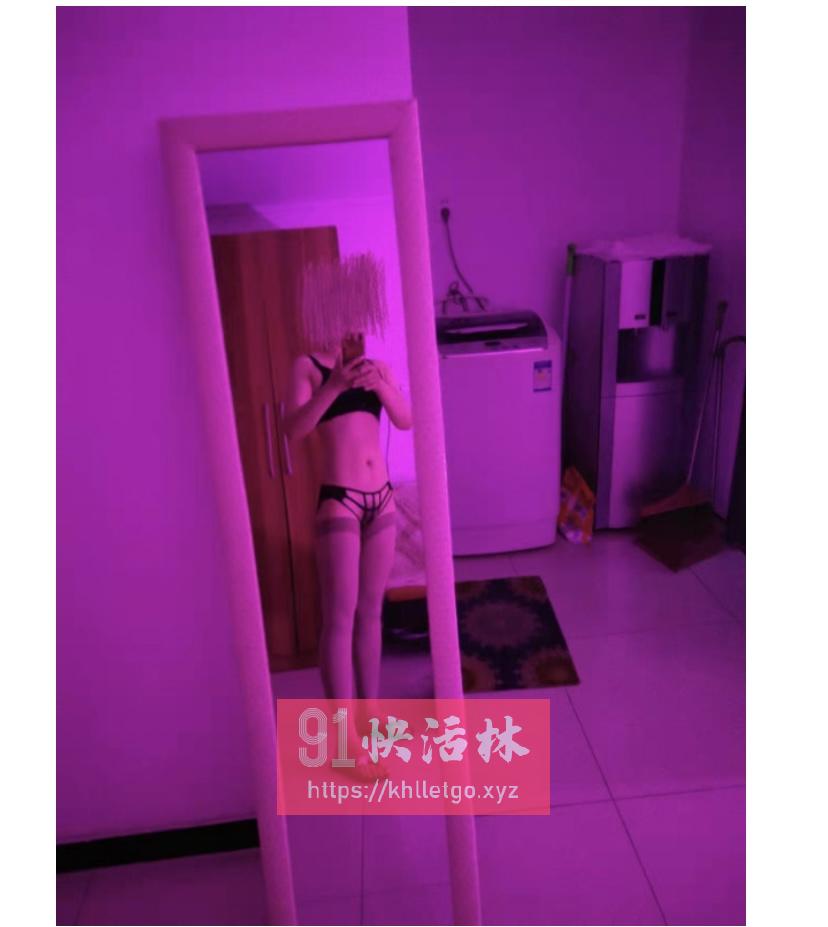 南开区健身苗条女士