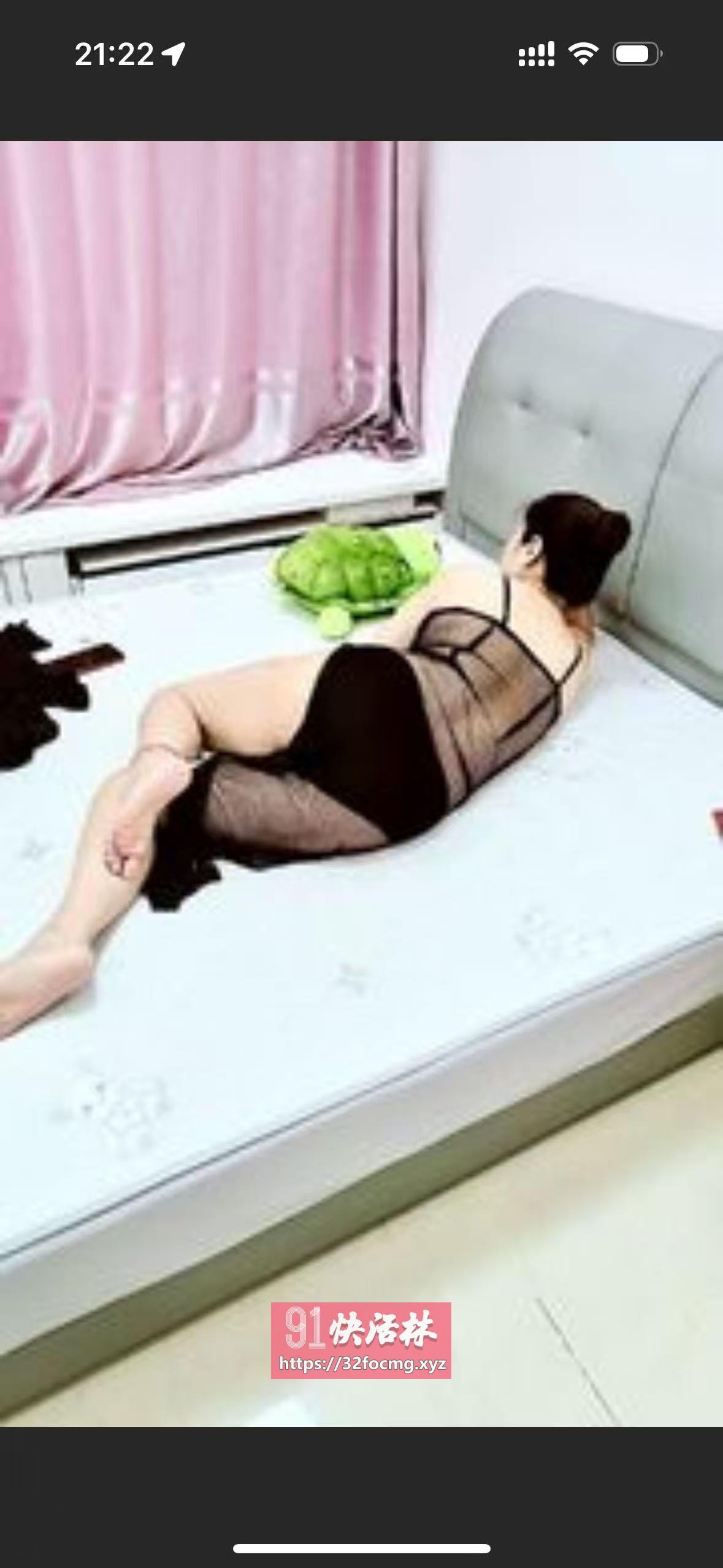 可撕丝袜的骚女