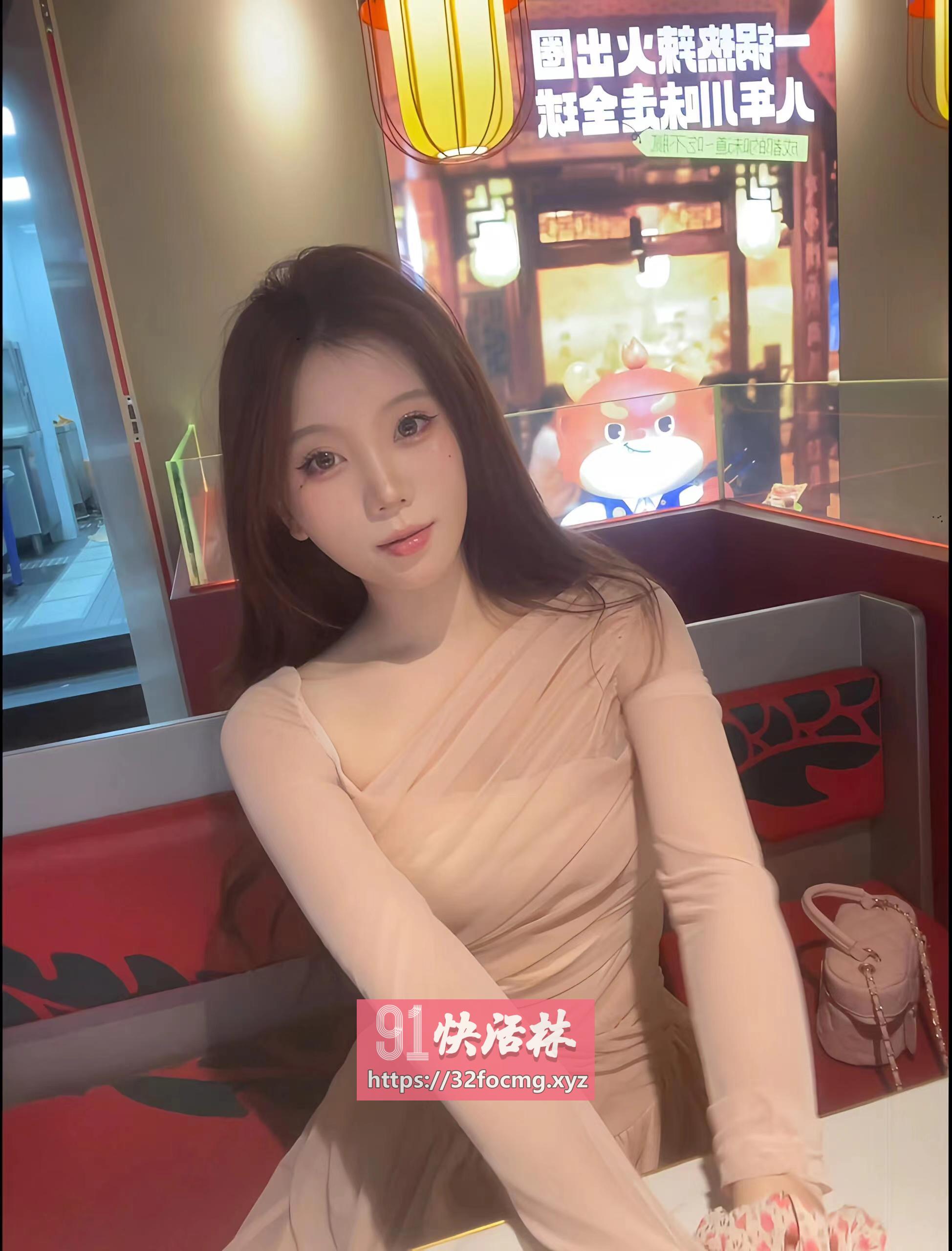 00后嫩妹活好水多穴紧