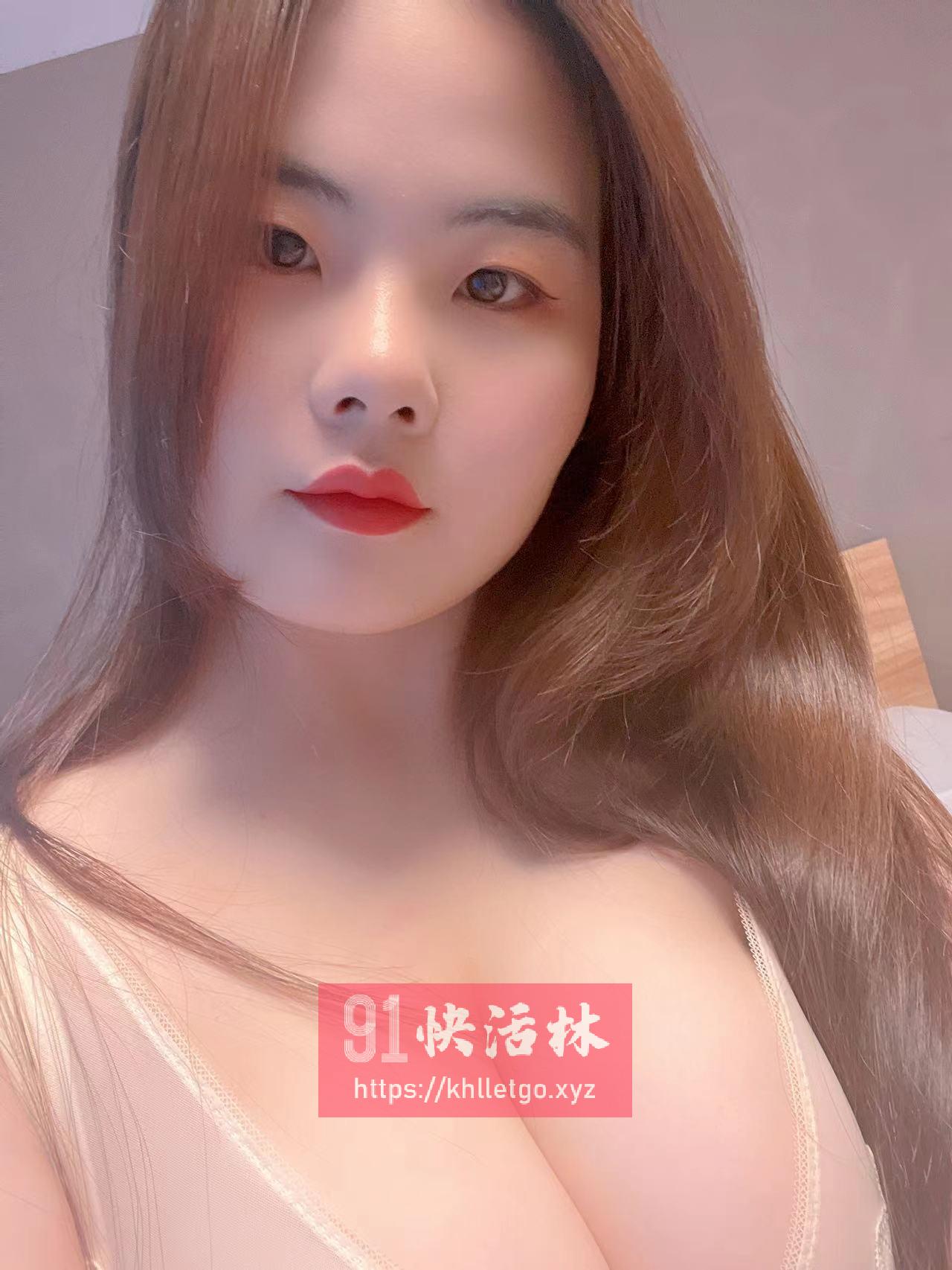 天河大奶妹小七