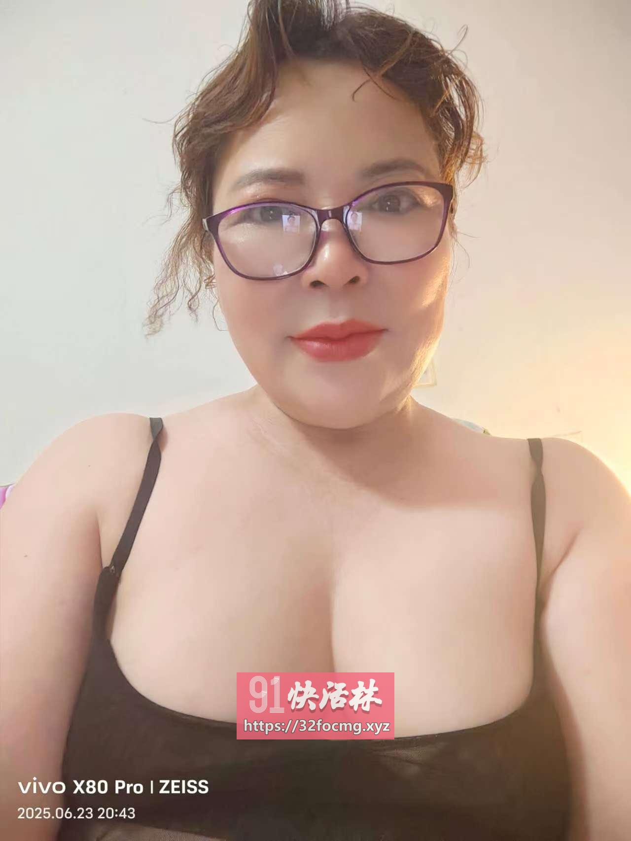 巨乳肥臀服务不错