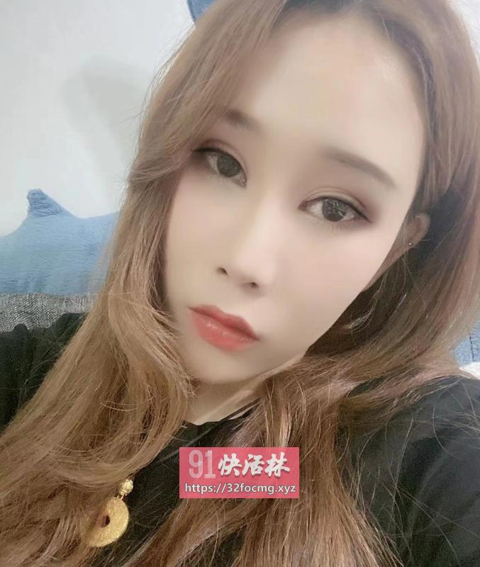 大奶玫瑰少妇