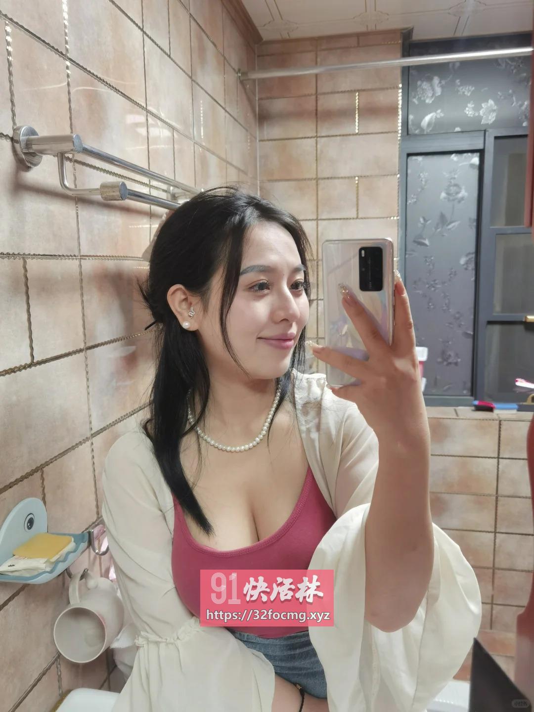 轻熟风骚御姐