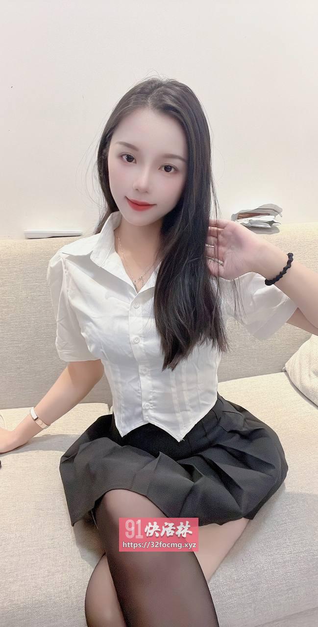 海珠舌吻制服御姐