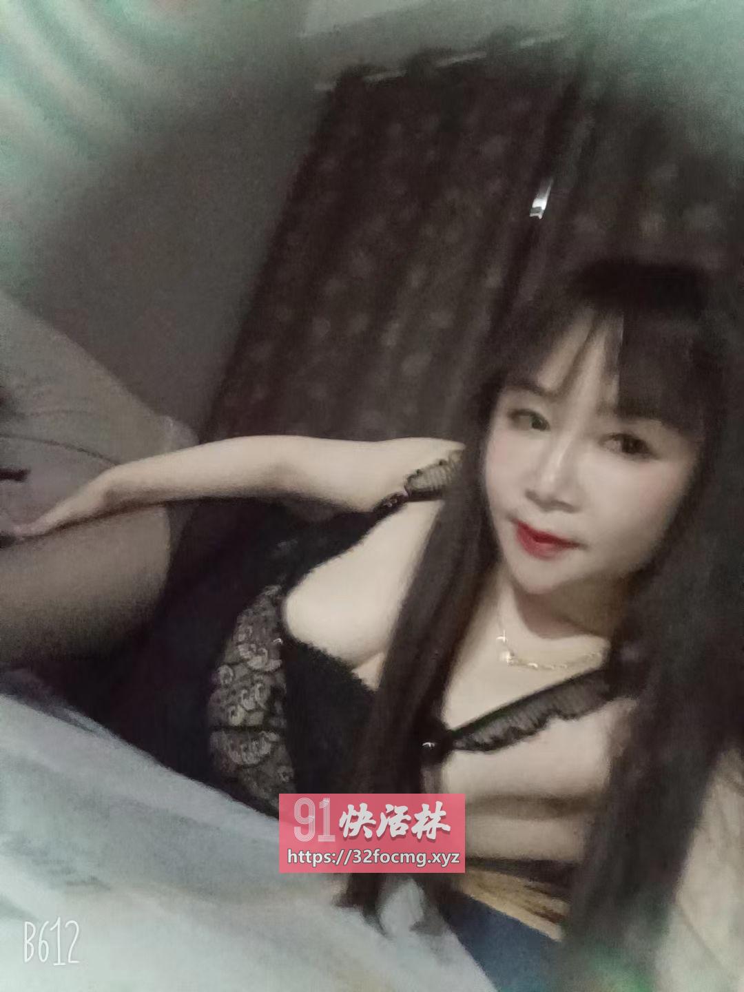 健谈少妇弯弯