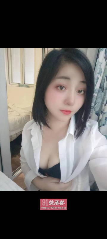 朝阳C胸性感美女