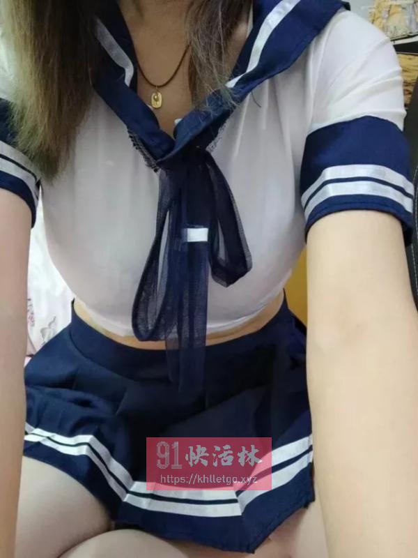 大胸变装少妇