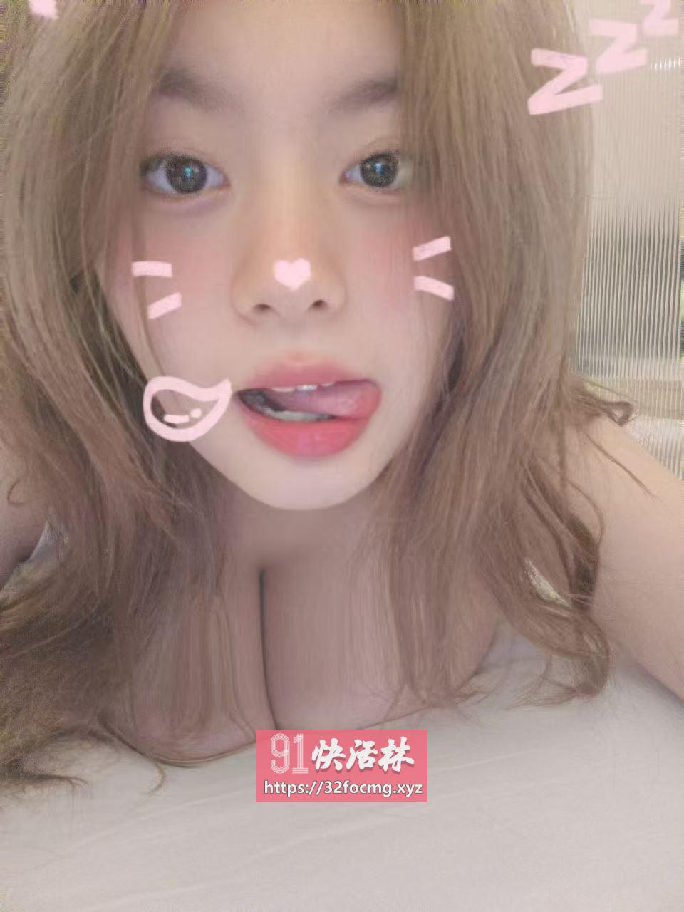 性感嫩妹
