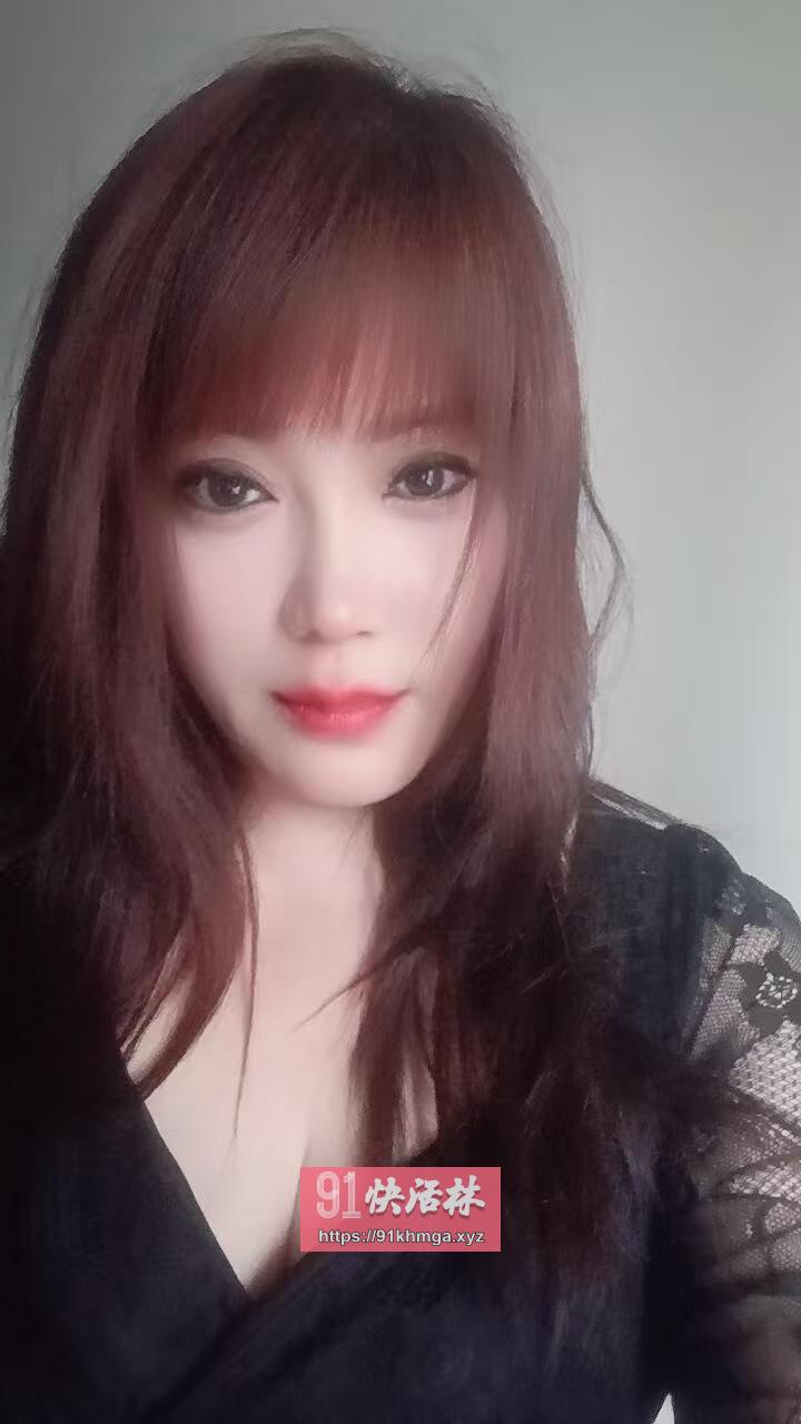 身材丰满风骚熟女