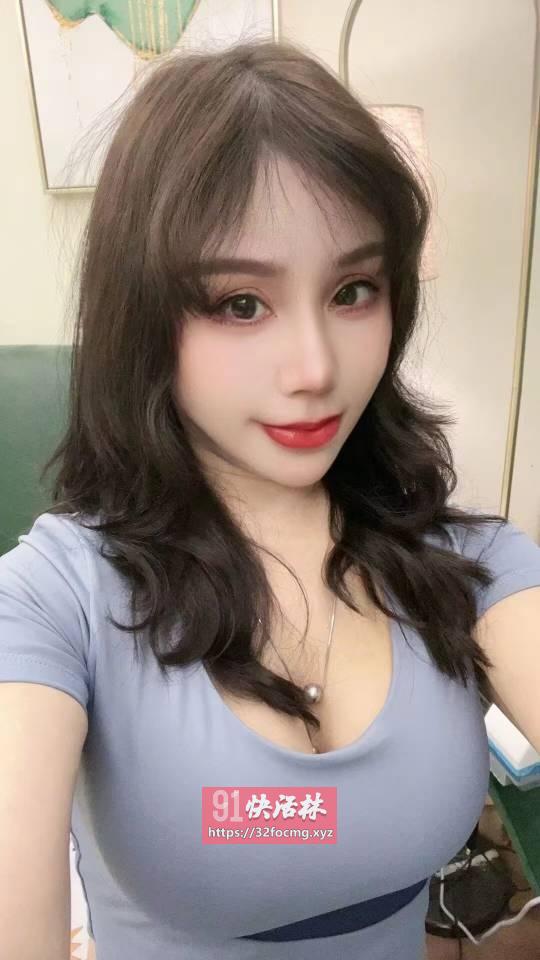 D奶性感身材水多妹子