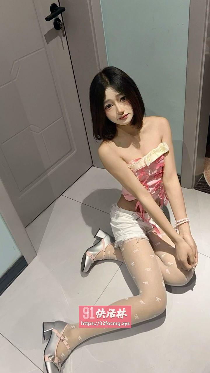 身材好服务好的小萝莉