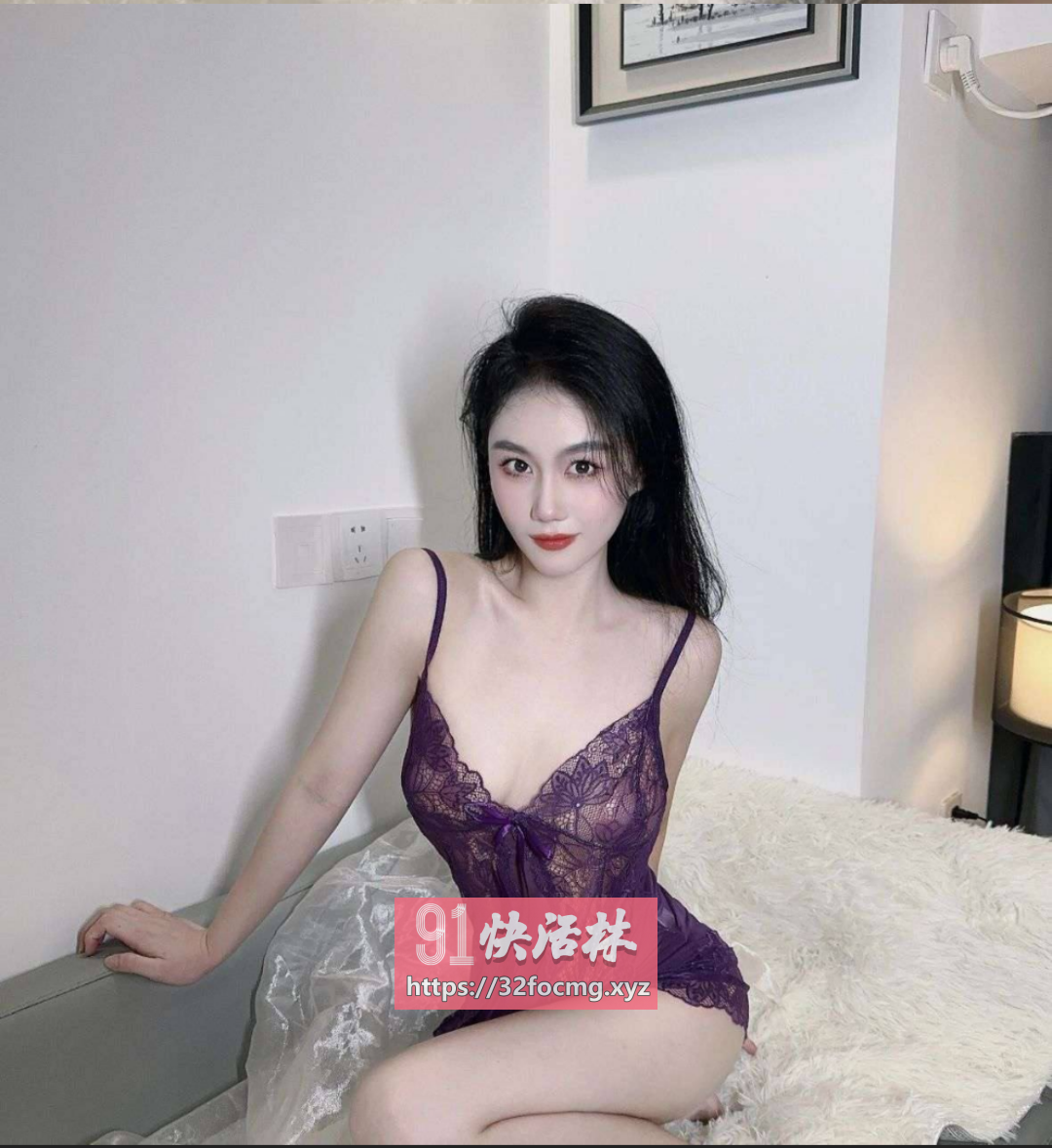 妹子胸大蜜桃臀天生尤物