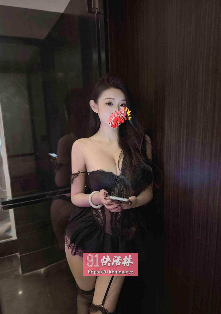 高质量长腿大胸美女