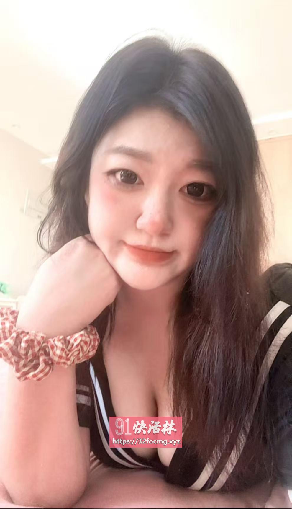 微胖丰满大胸妹服务好