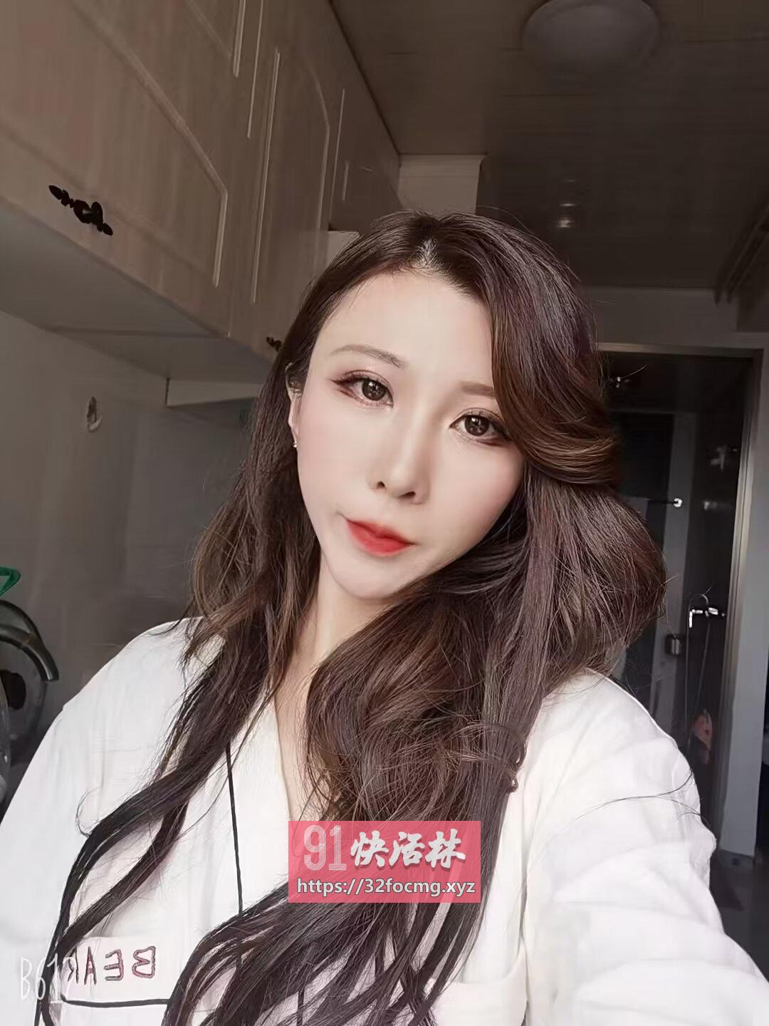 瘦小少妇悠悠