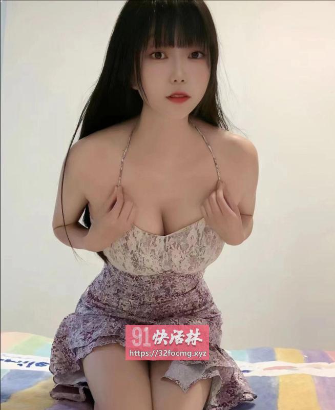 瘦底大波小美女