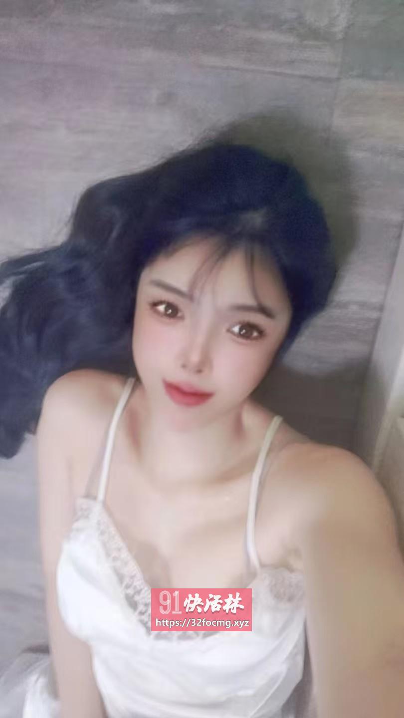 滑嫩小腰精