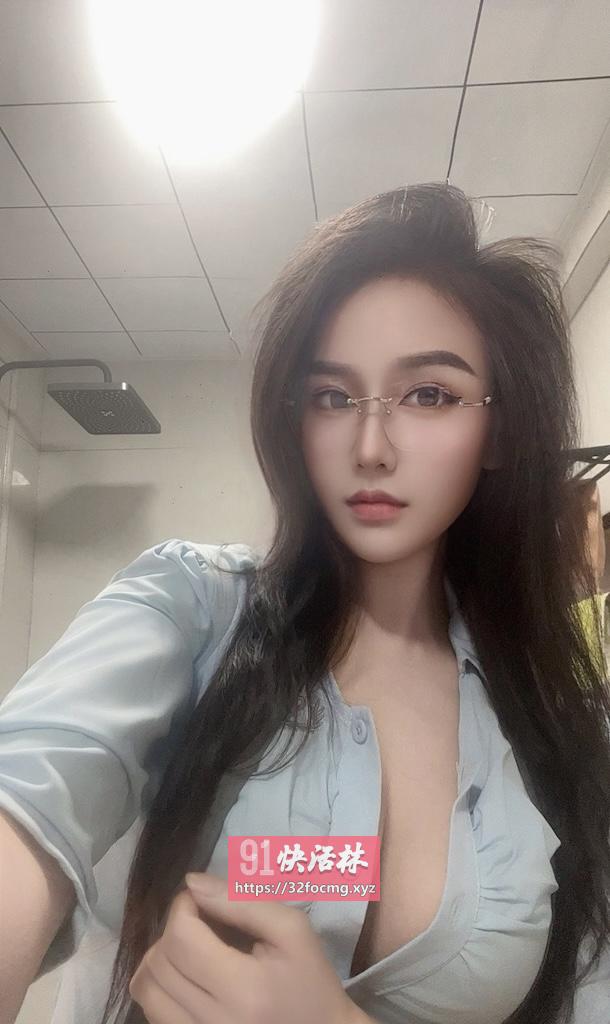 大奶白苏老师