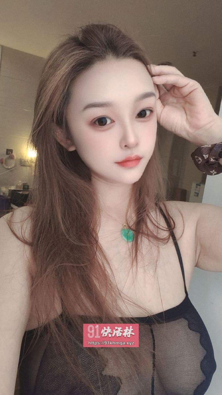 龙华性感E奶丹妮