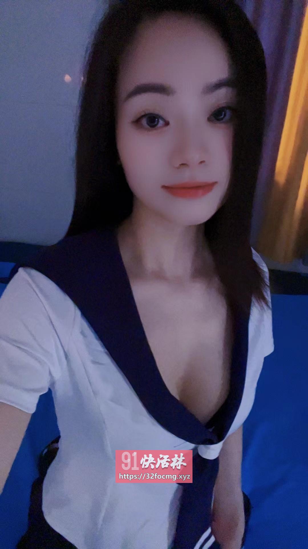 丰满颜值嫩妹茉莉