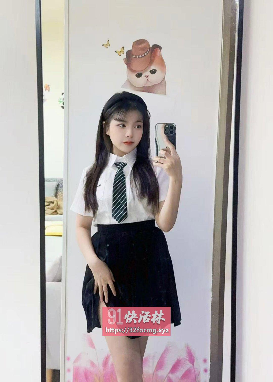 可爱妹子够骚够多水