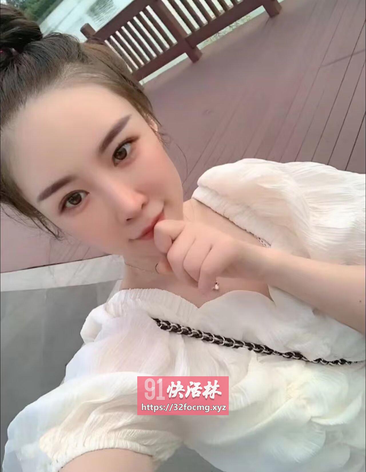 美丽动人小姐姐