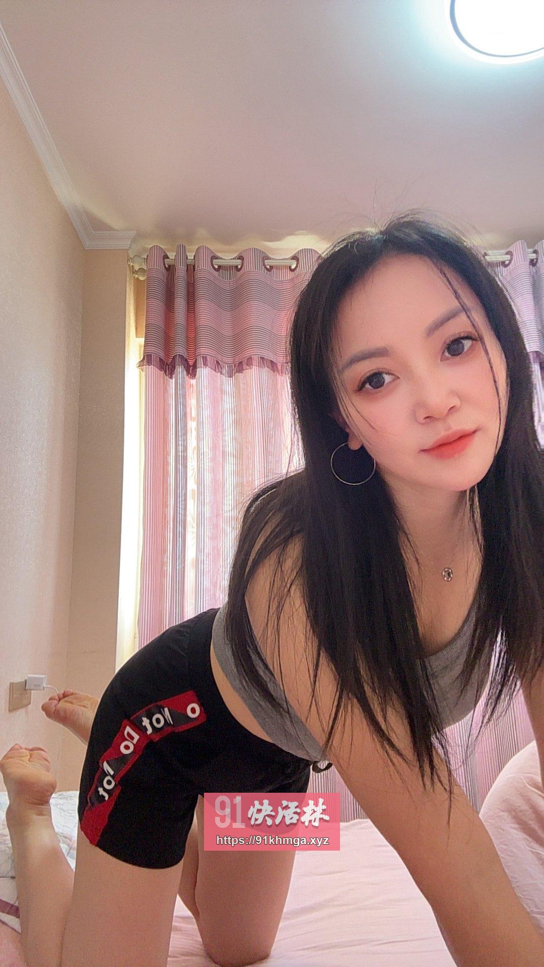 性感天然大胸兼职老师