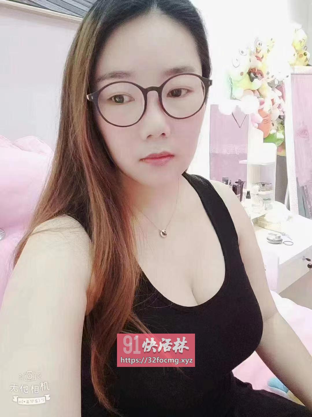 富华南路大奶妹刚回来