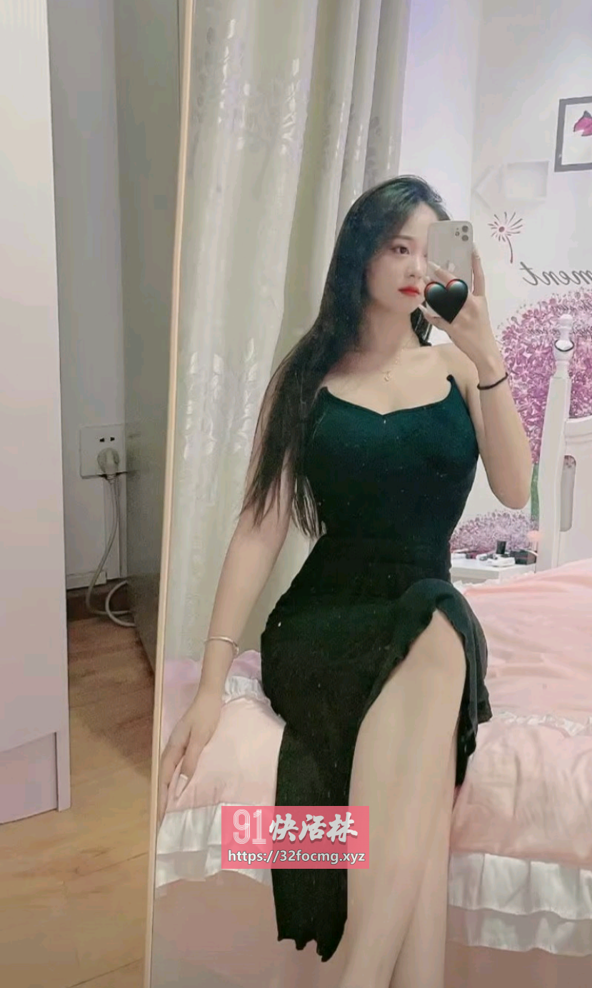 长腿妹性感风骚姿势多