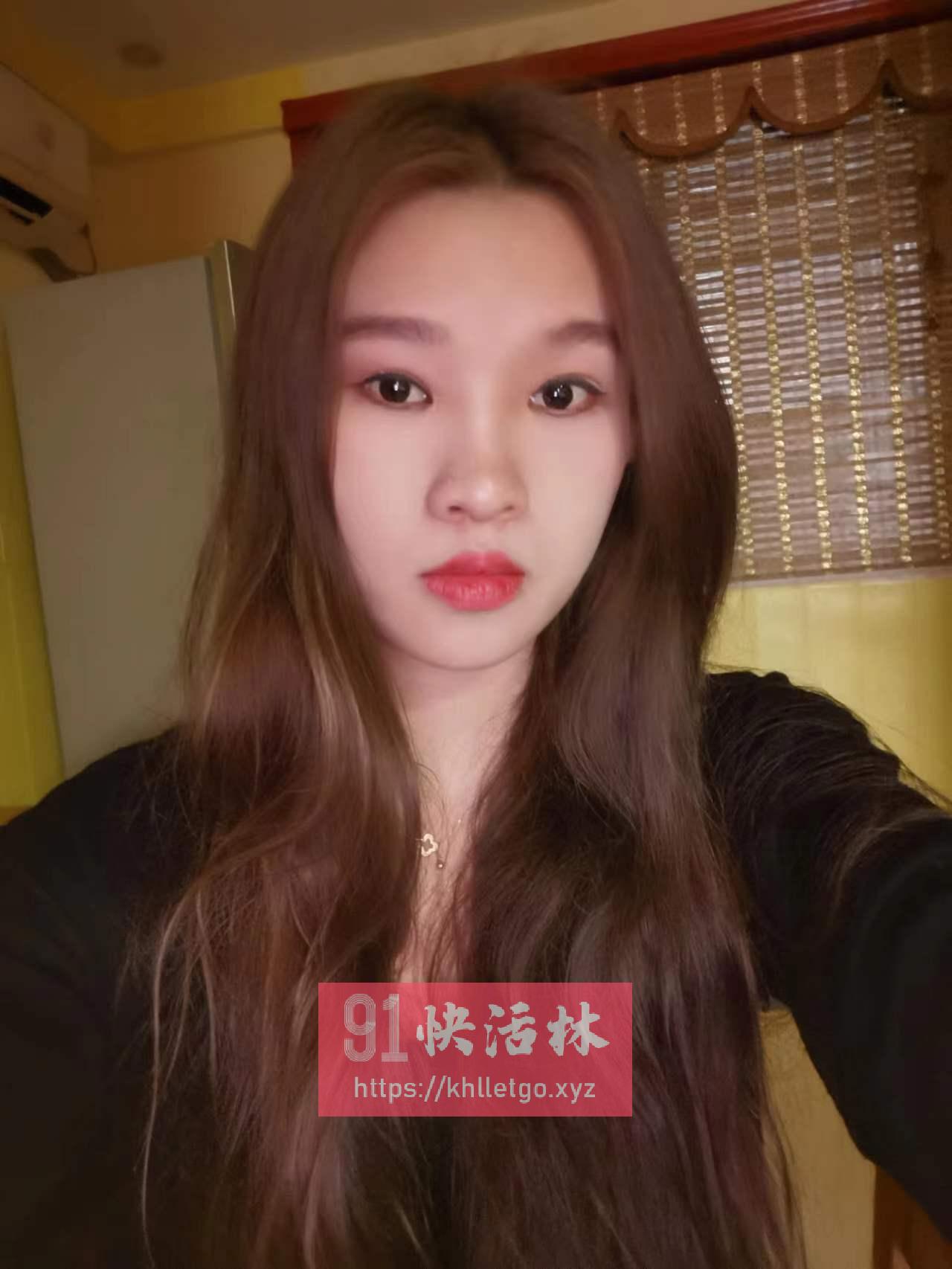 龙华菲菲 大长腿