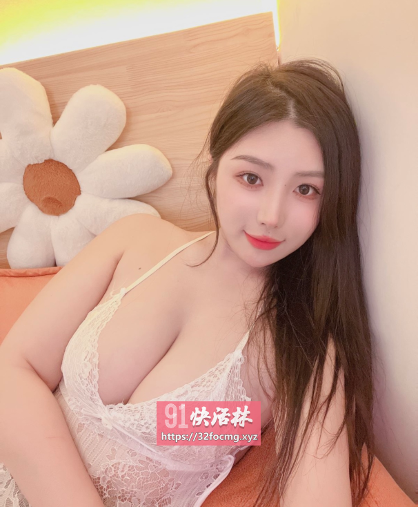 纯欲大奶反差嫩妹