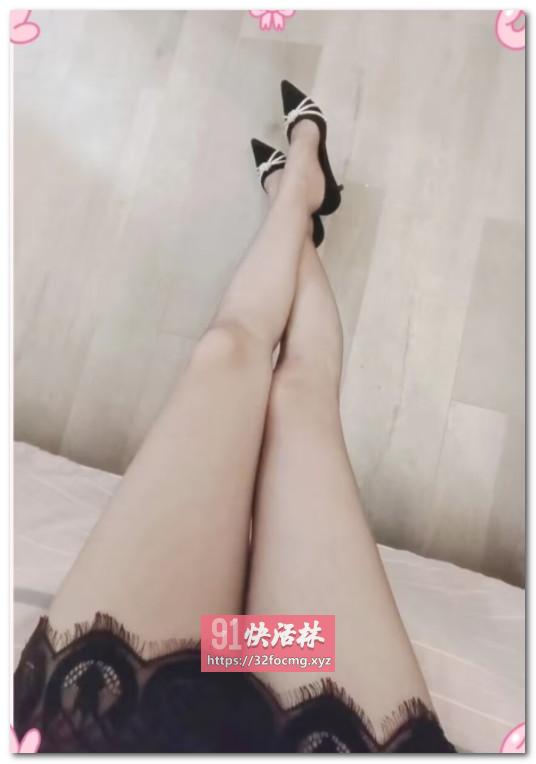 高挑轻熟美女