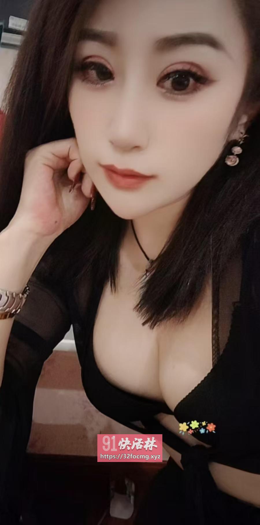 丰满服务控轻熟姐姐