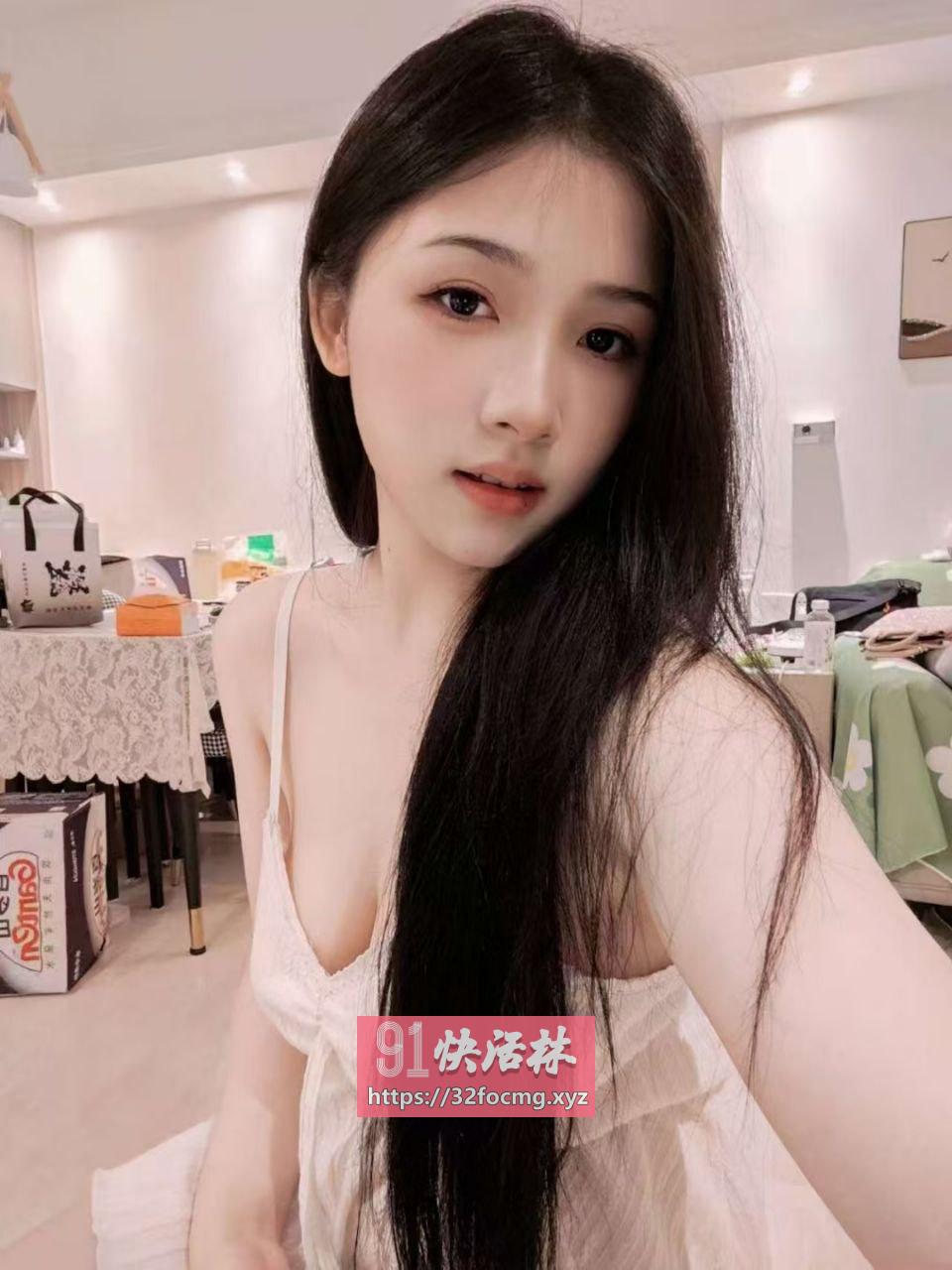 身材好穴紧水多的少女