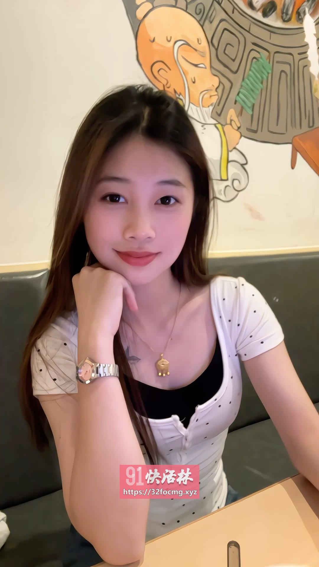 性感小骚逼水很多