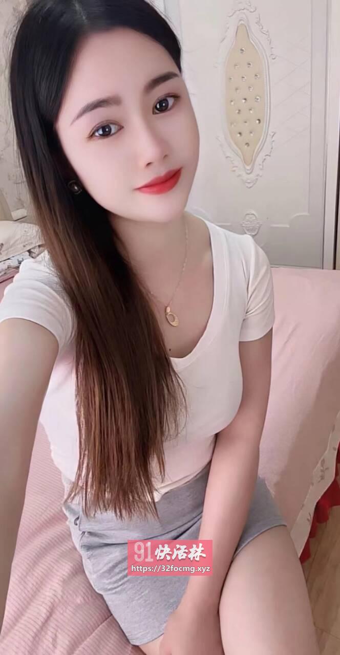 水多多性感美女