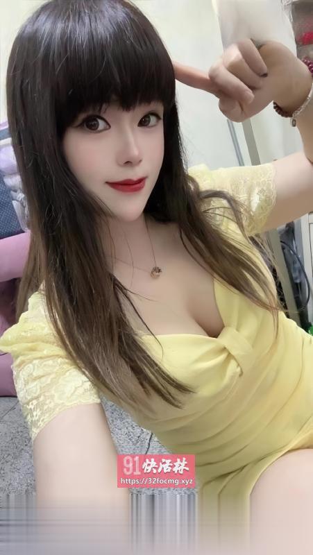 制服小骚货妹妹