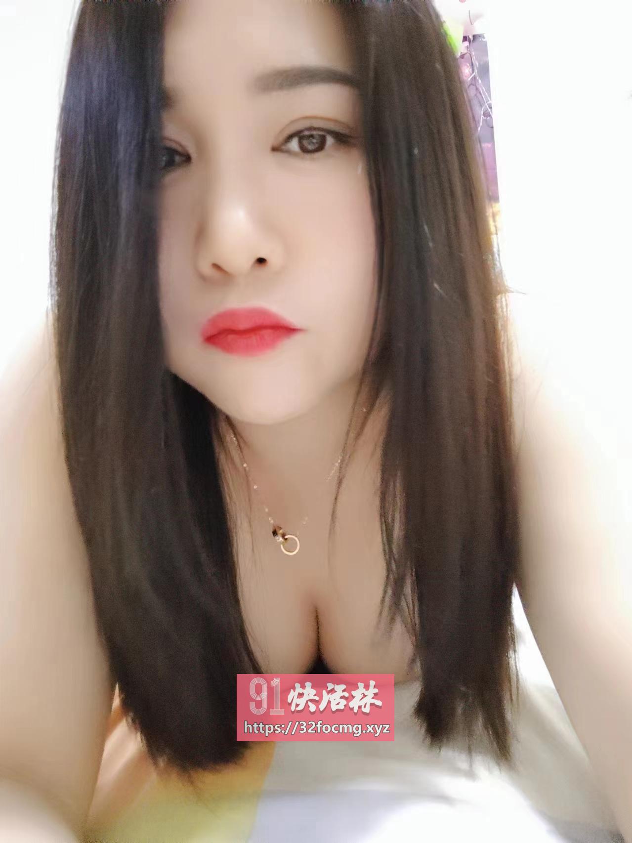 热情妩媚特别有女人味的骚逼