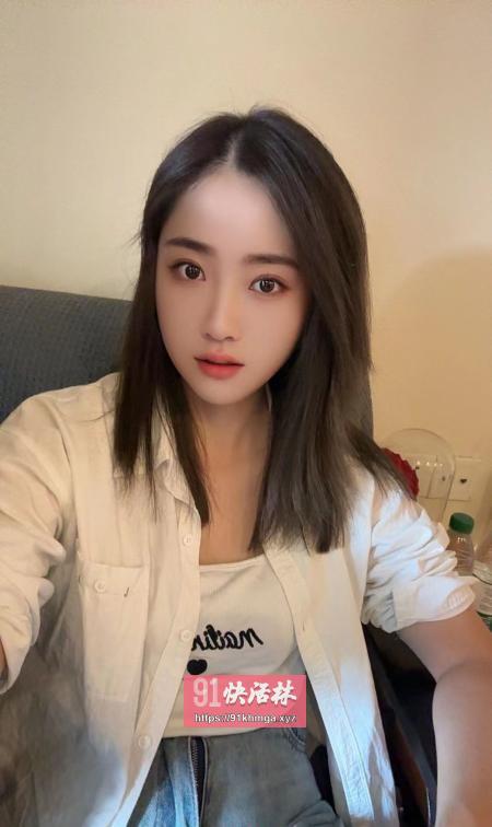 御姐型 刚做没多久的小姐姐