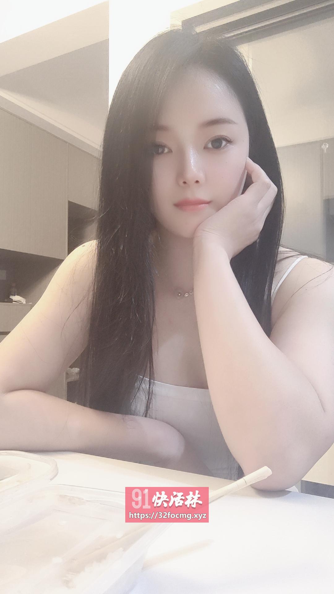 小仙女丰满身材温柔乖巧听使唤