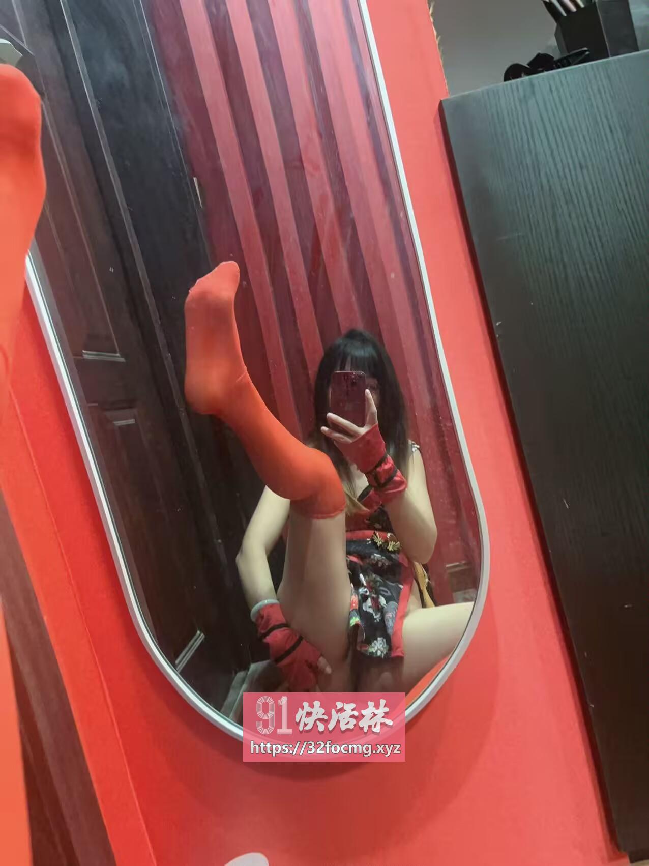 水多性感骚妹子