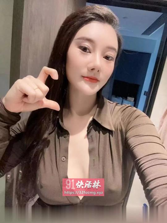 美艳大胸妹少妇