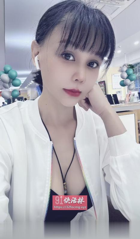 高素质服务系大胸妹