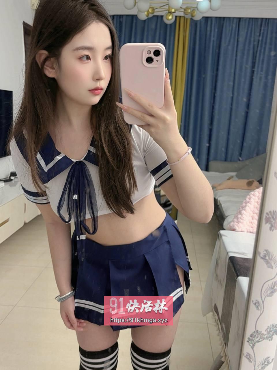 纯天然小美女很会配合