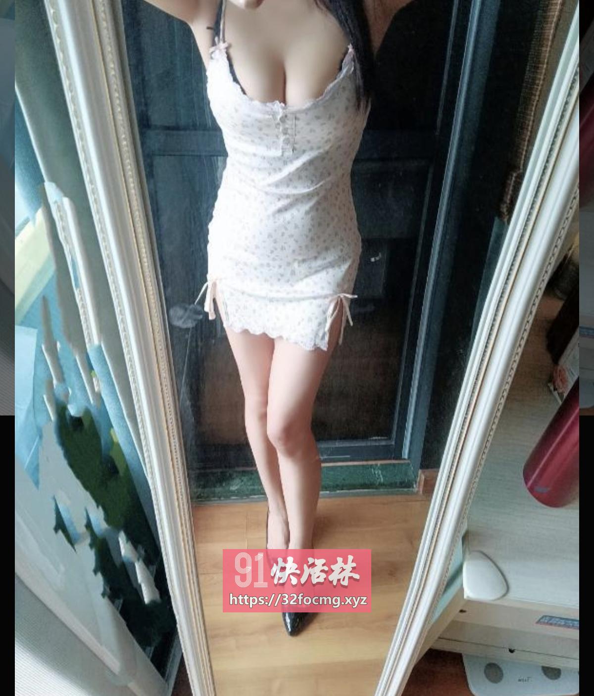 巨乳风骚少妇