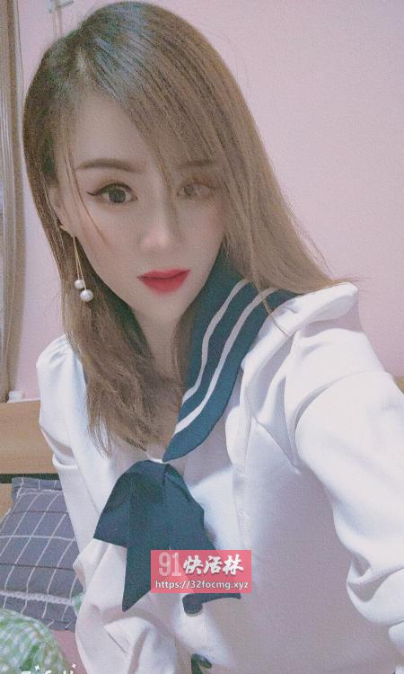 小姐姐制服诱惑美