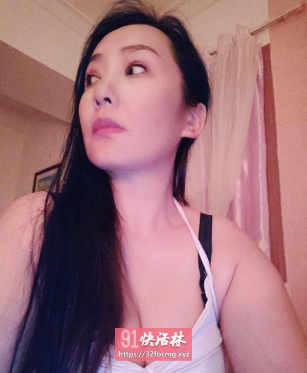 静安翘臀少妇馨子